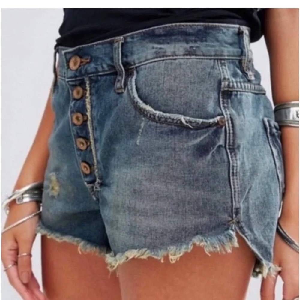 Free People Shorts Women's 24 Denim Distressed Exposed Button Fly Cuffed Raw Hem
